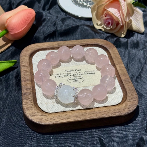 天然水晶粉水晶莫桑比克粉白幽灵手串手链 多样性发一Z158