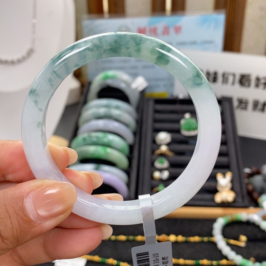 未镶嵌手镯翡翠55