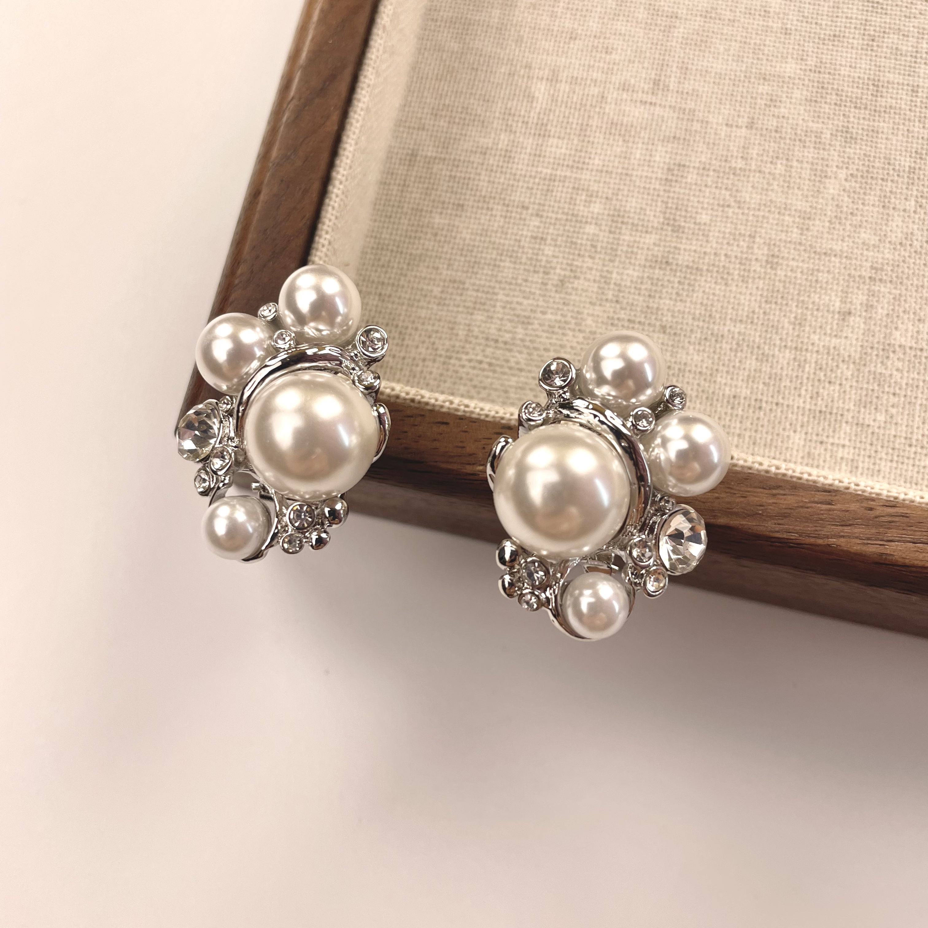 铜合金耳饰 买三送一气质轻奢时尚百搭法式小众耳钉耳扣