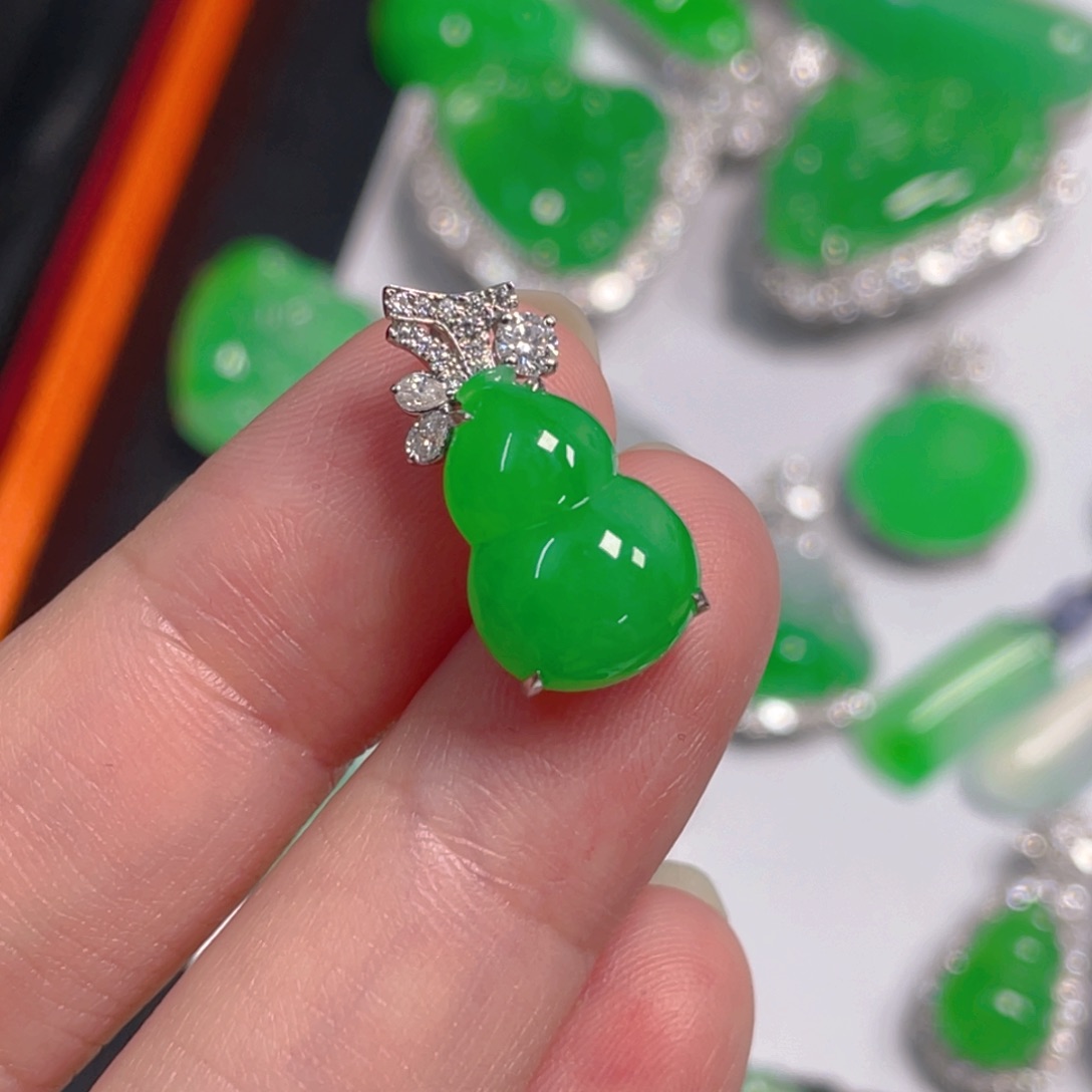 翡翠18K金镶嵌吊坠(不含链)