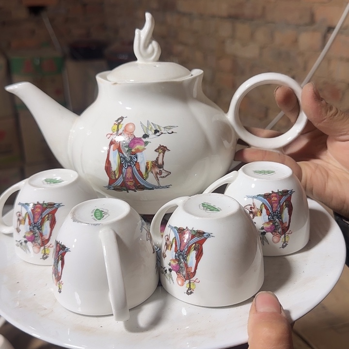 库存微瑕老寿星多空茶壶一套