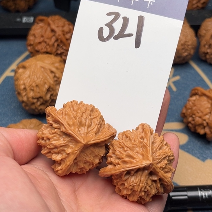 文玩核桃吊坠三棱 38全品 321