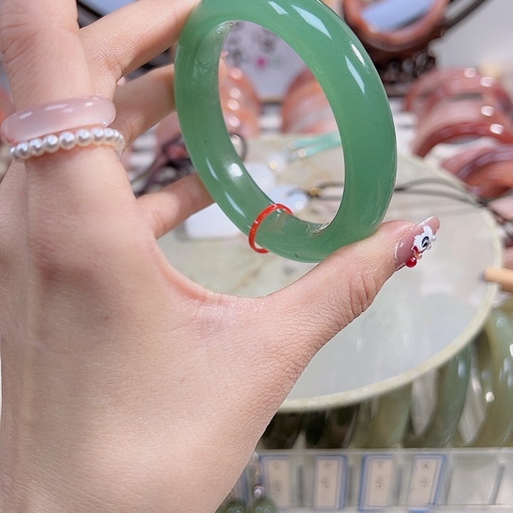 石英质玉手镯未镶嵌佑*