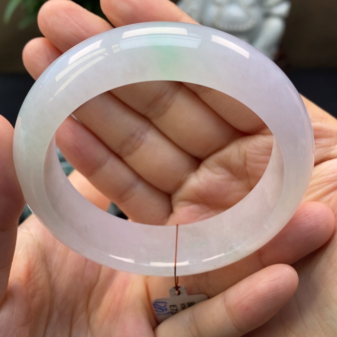 翡翠手镯未镶嵌天然