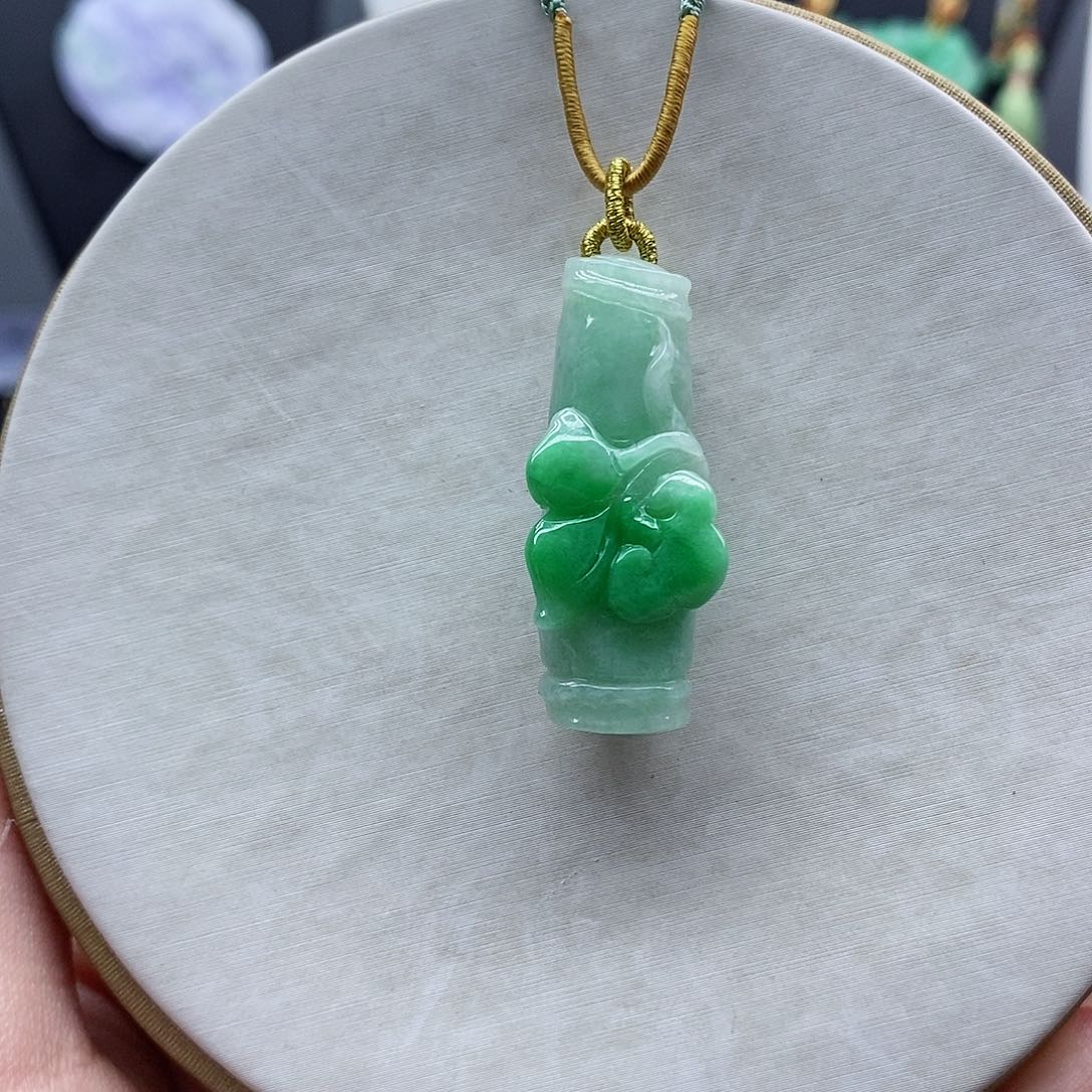 吊坠(赠链)未镶嵌翡翠