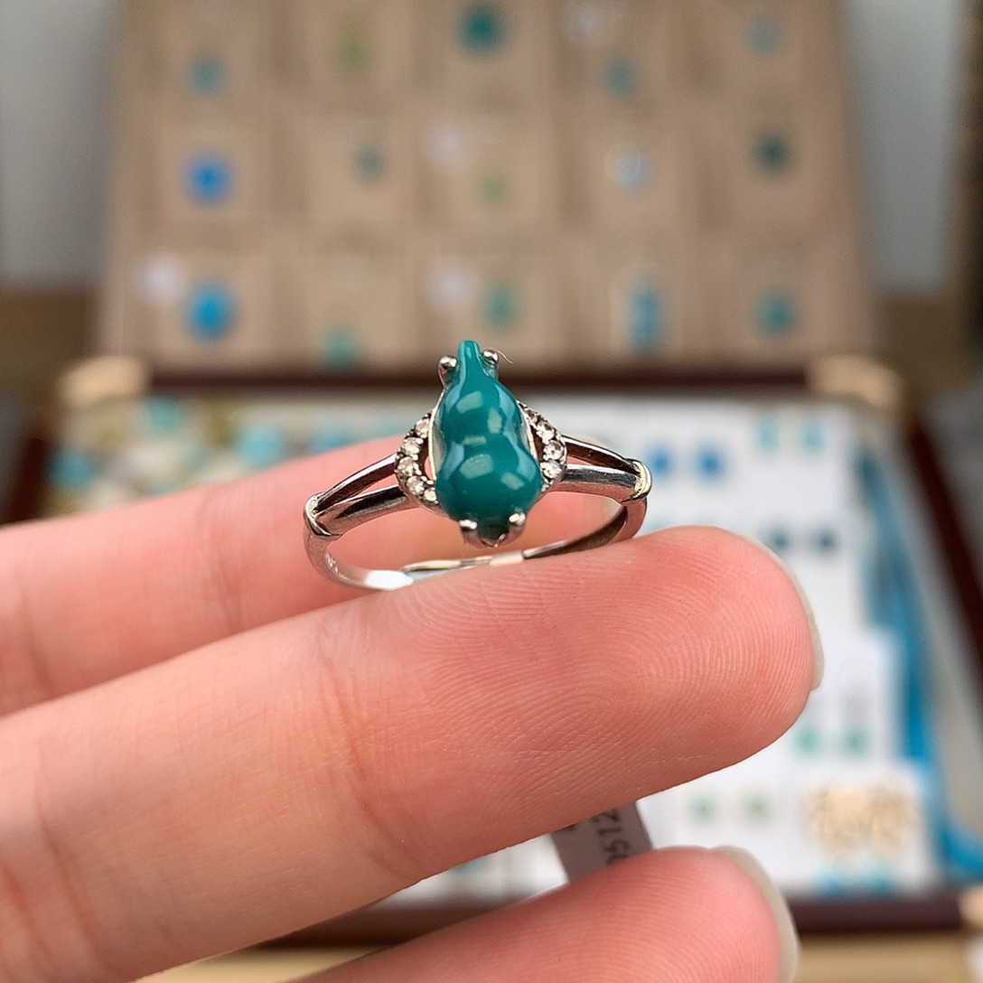 绿松石银S925镶嵌耳饰