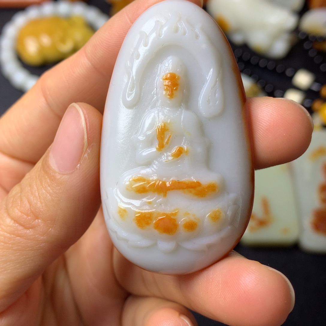 和田玉颈饰未镶嵌