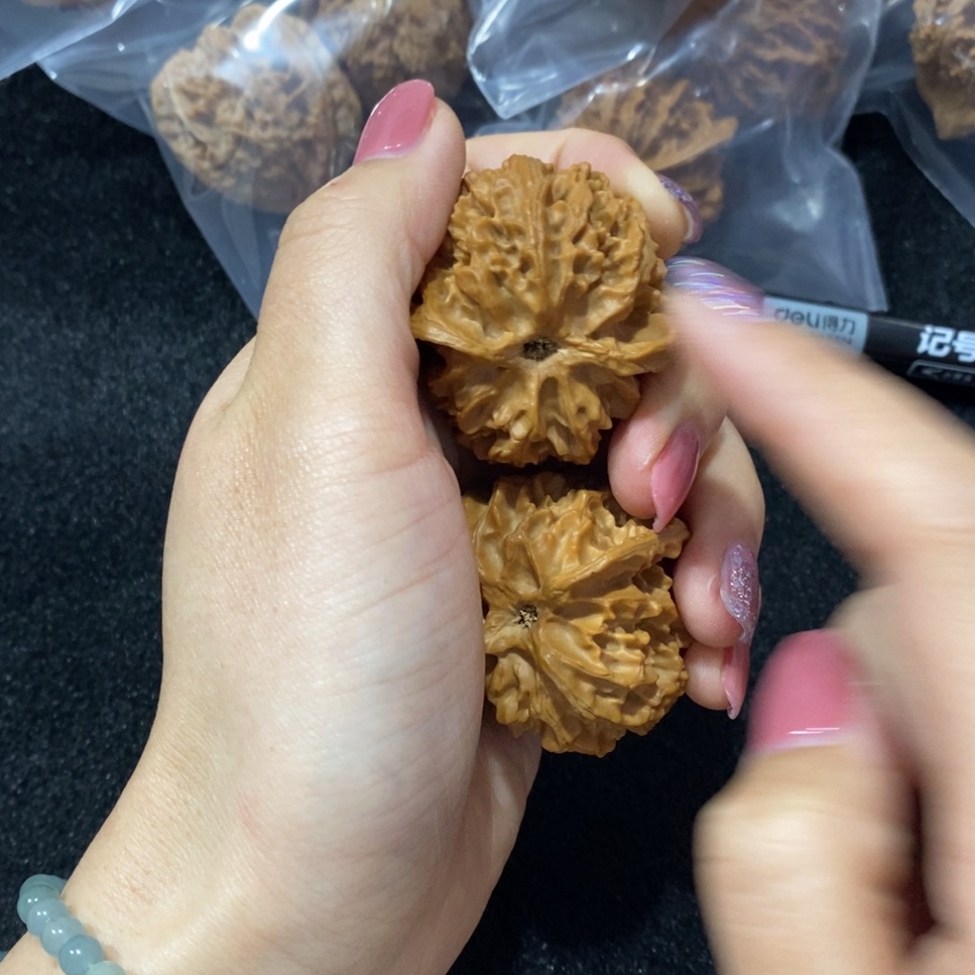 猴头核桃吊坠苹果80