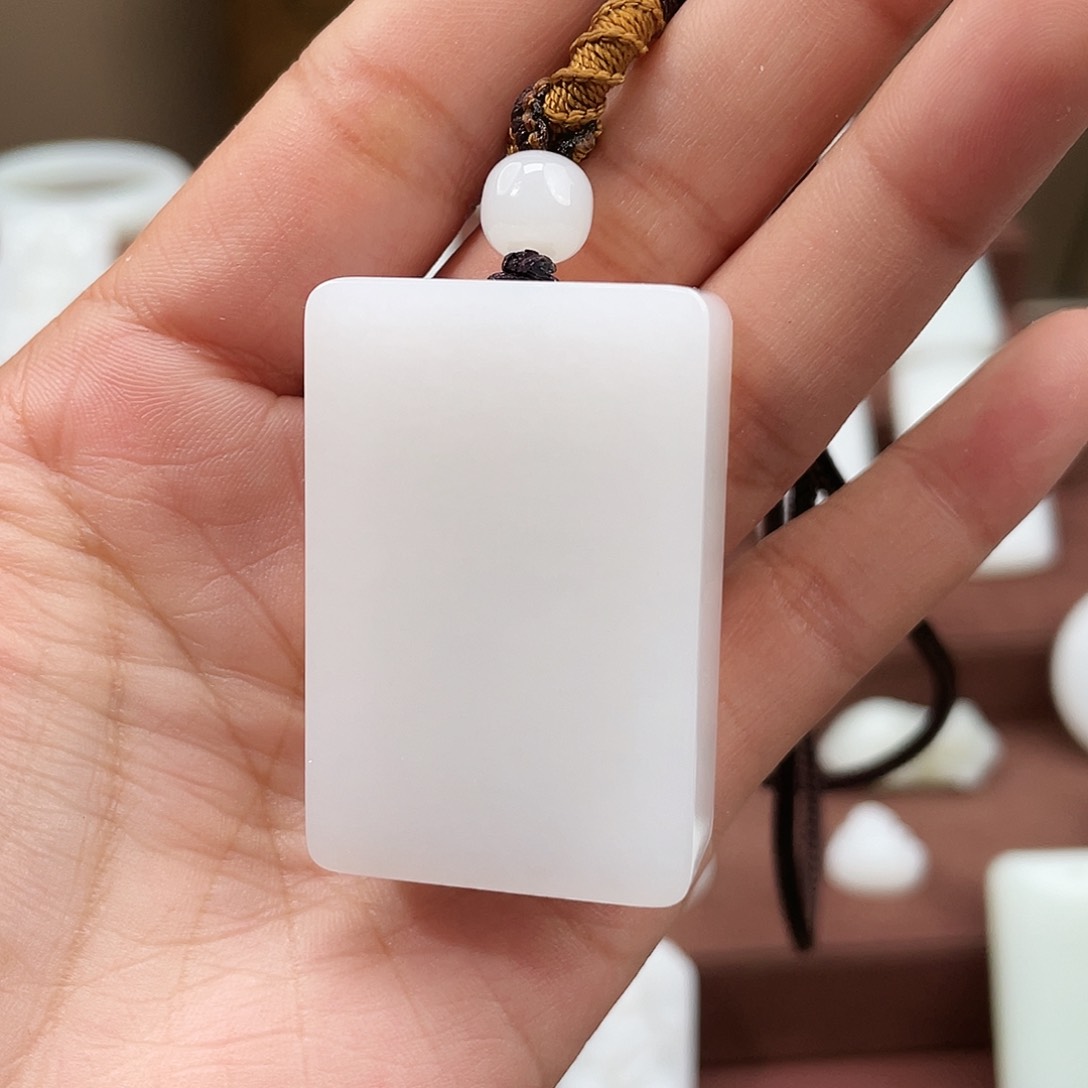 和田玉颈饰未镶嵌M**安