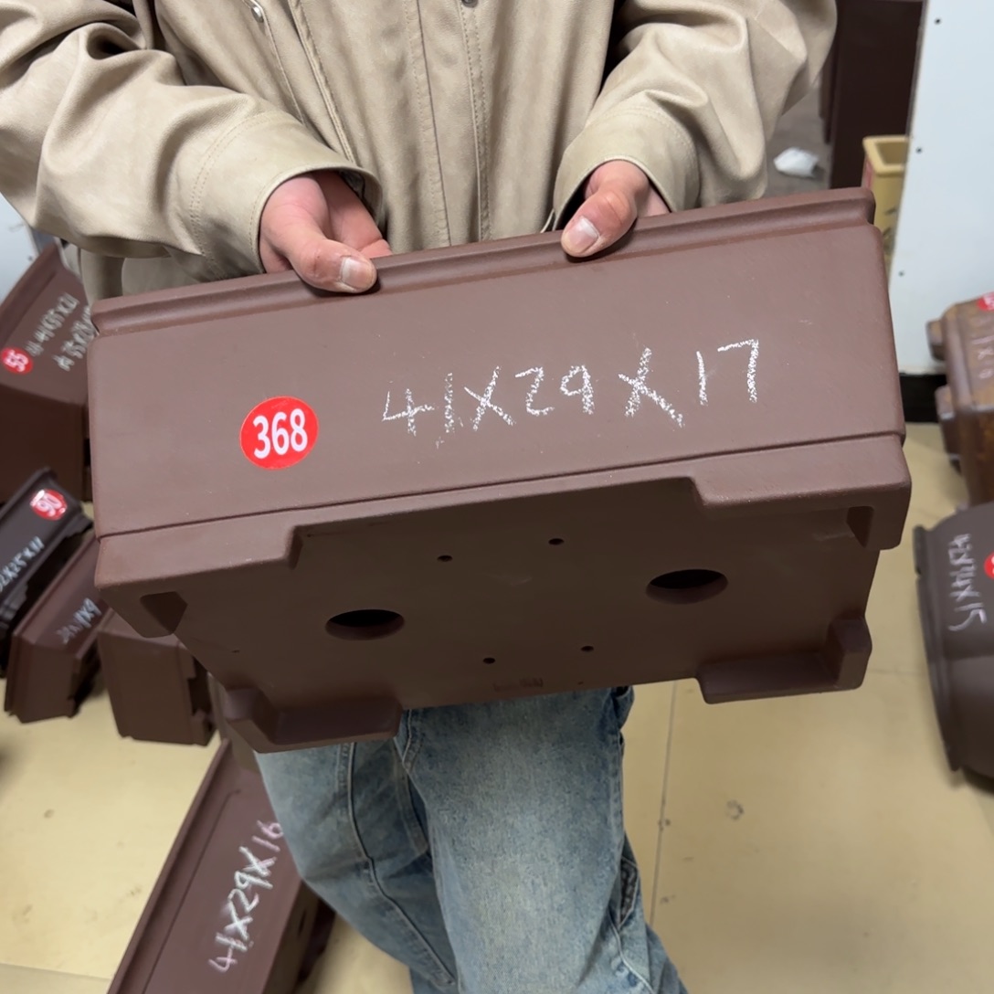 紫砂花盆呜呜呜呜