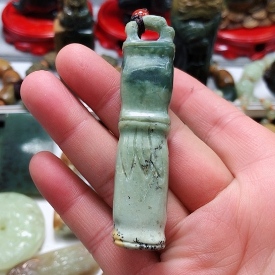 岫岩河磨玉（透闪石质玉）挂件未镶嵌