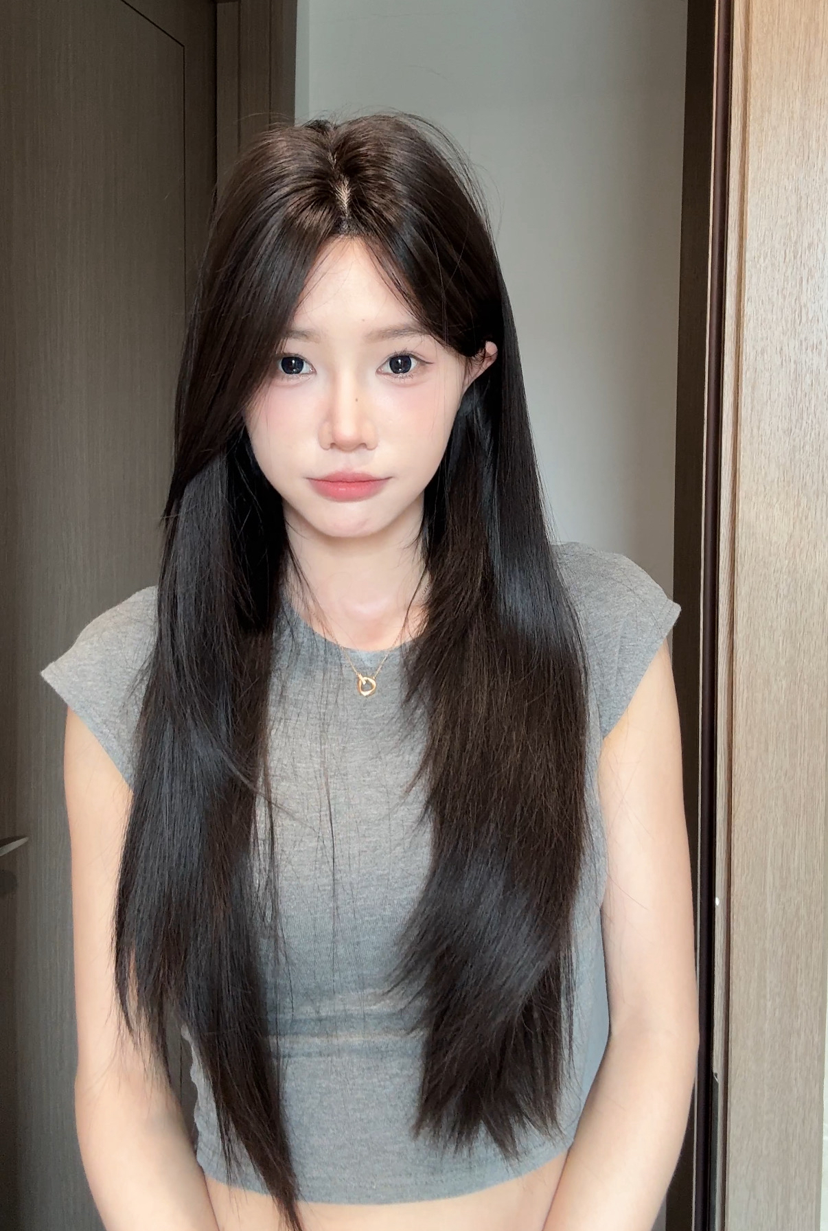 《不用修的中分高层次》高层次全头套前额蕾丝中分长直发