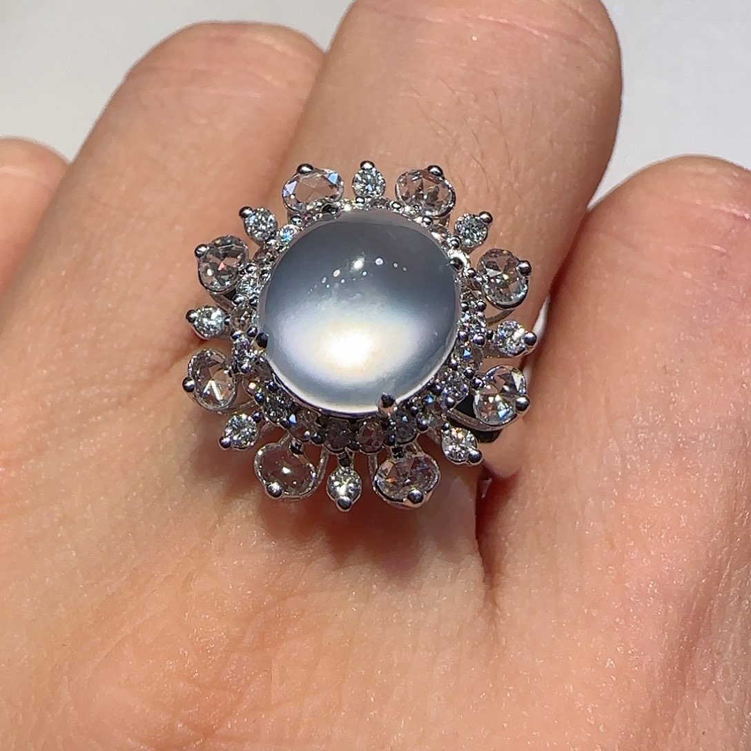 翡翠戒指18K金镶嵌戒指