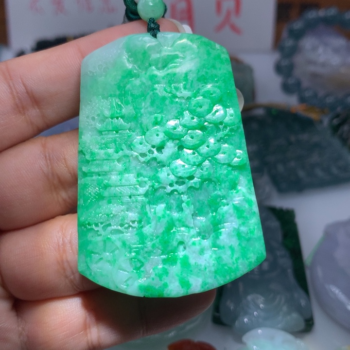 翡翠颈饰未镶嵌保真天然A货翡翠