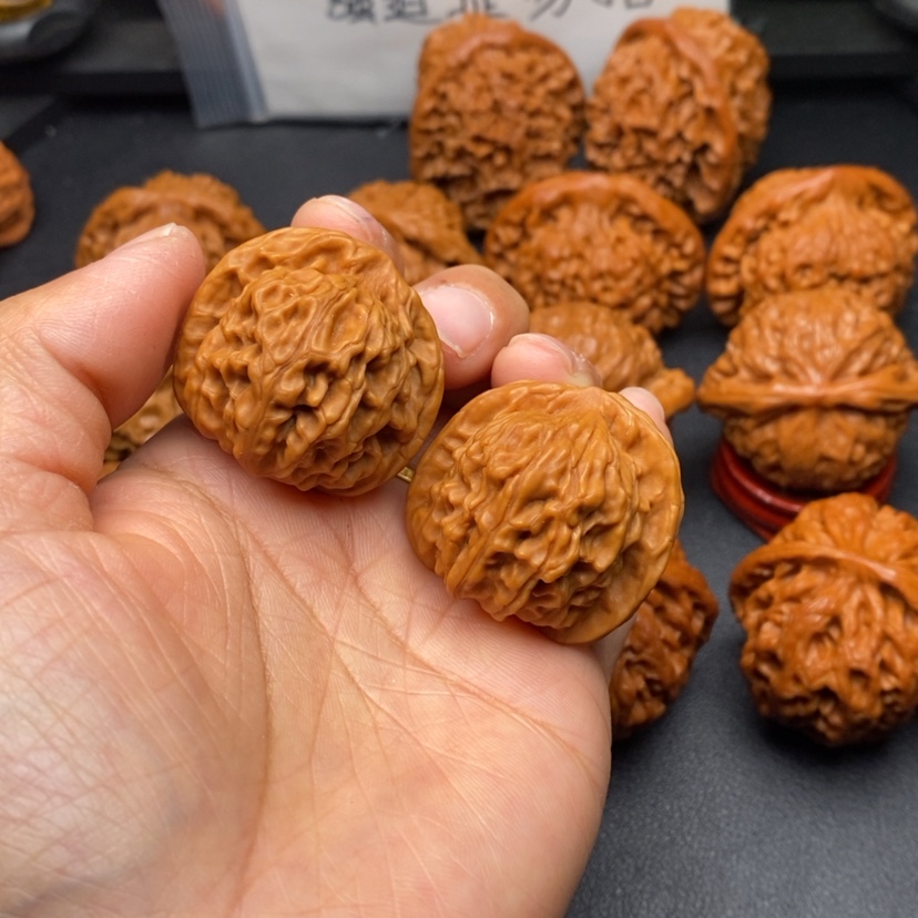 【闪购商品】文玩核桃把件二爷帽