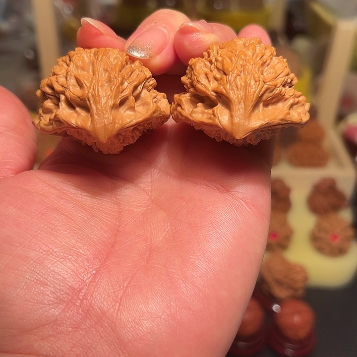 桃核把件用****4精品核桃