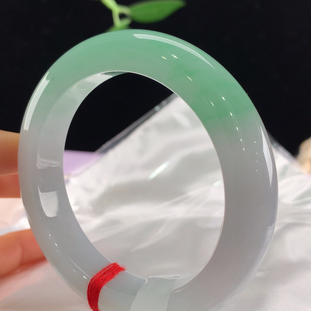 翡翠手镯未镶嵌111-0235