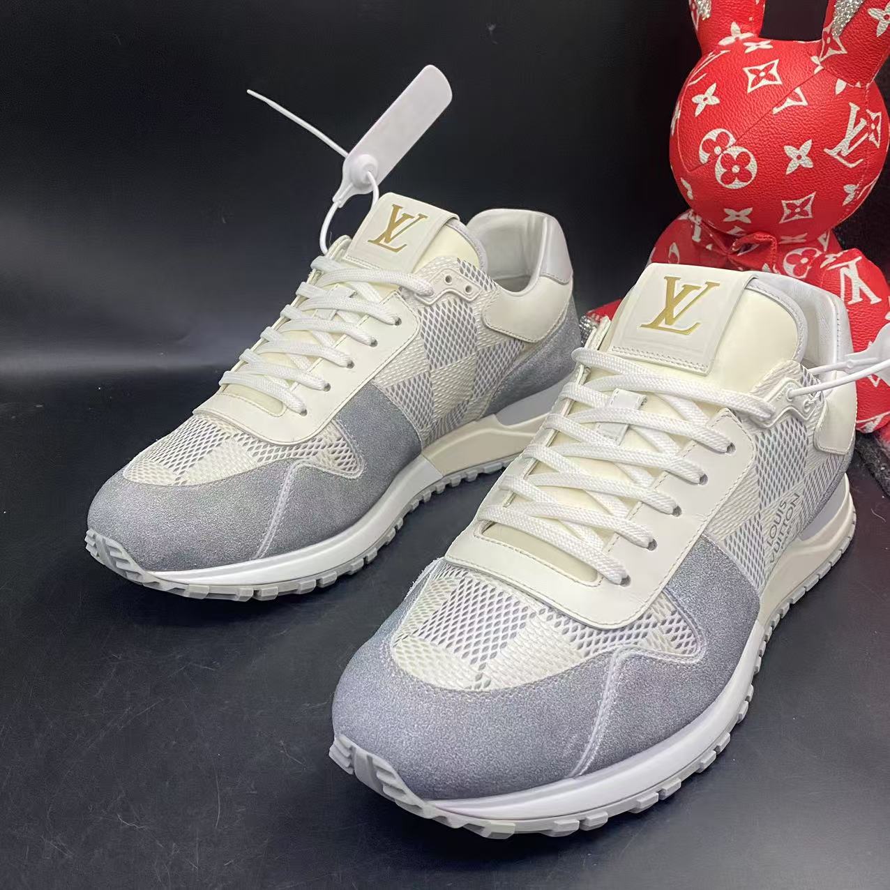 【聚星优选】LouisVuitton/路易威登白灰麂皮棋盘运动鞋41码kke013