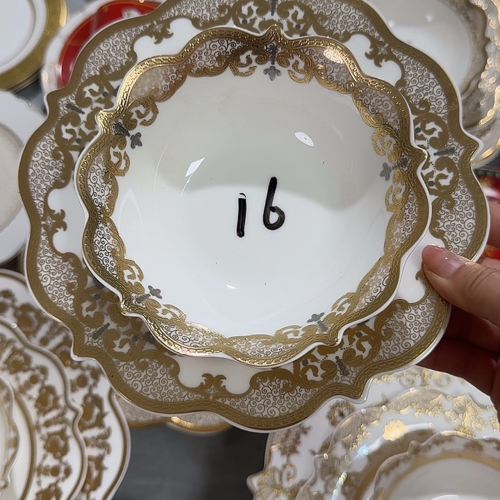 欣***佳瓷1个8英寸小盘1个5.4英寸小碗