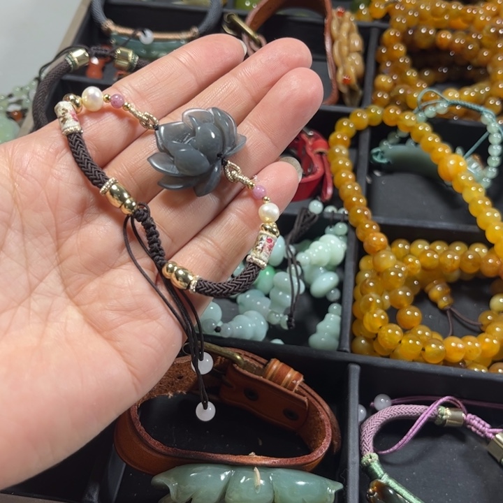 蛇纹石玉手牌未镶嵌