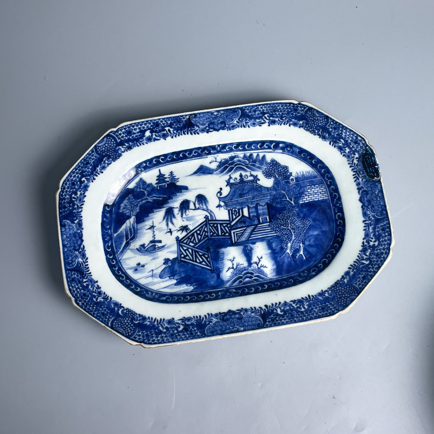 清乾隆 青花山水庭院方盘-M25ET003809