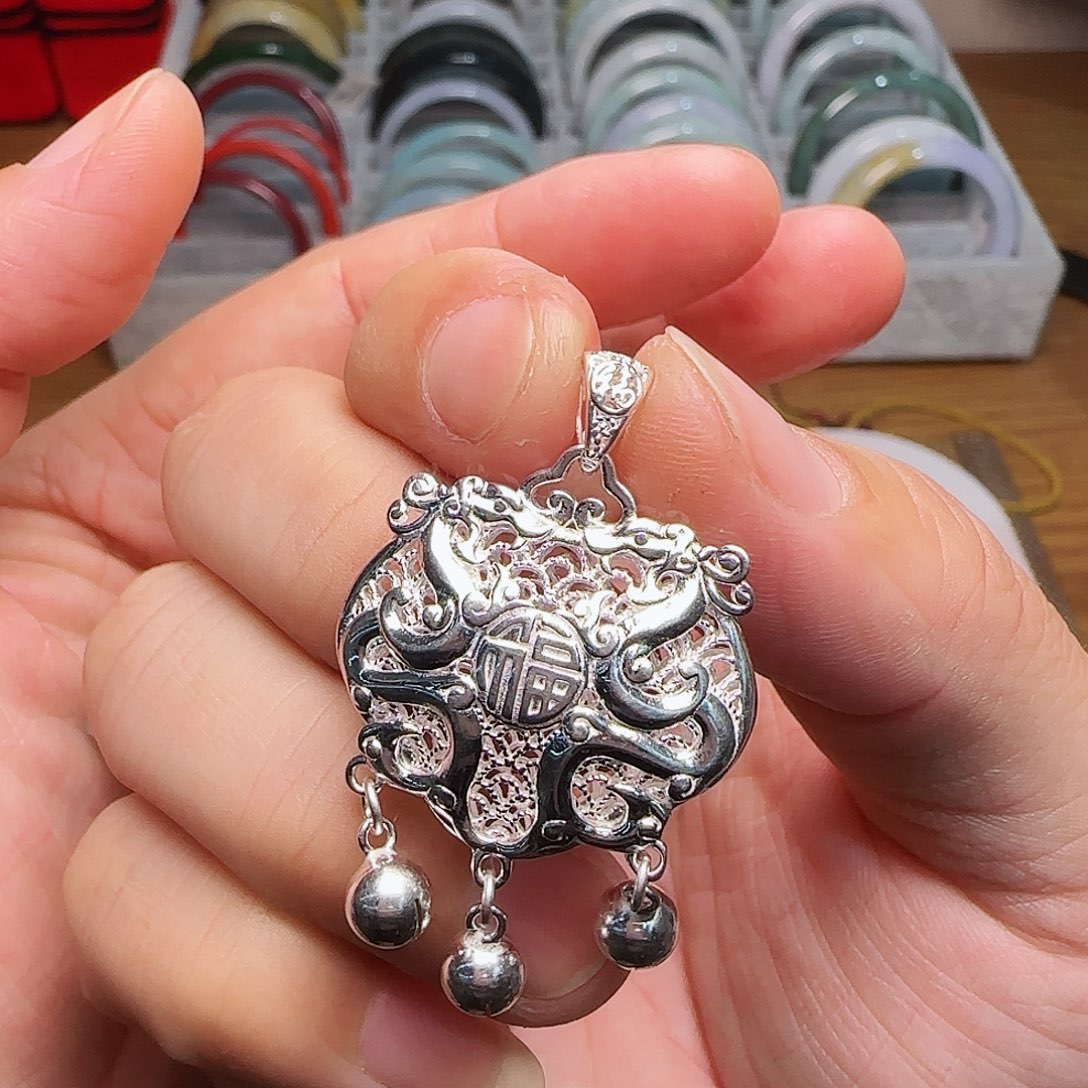 锆石吊坠足银镶嵌