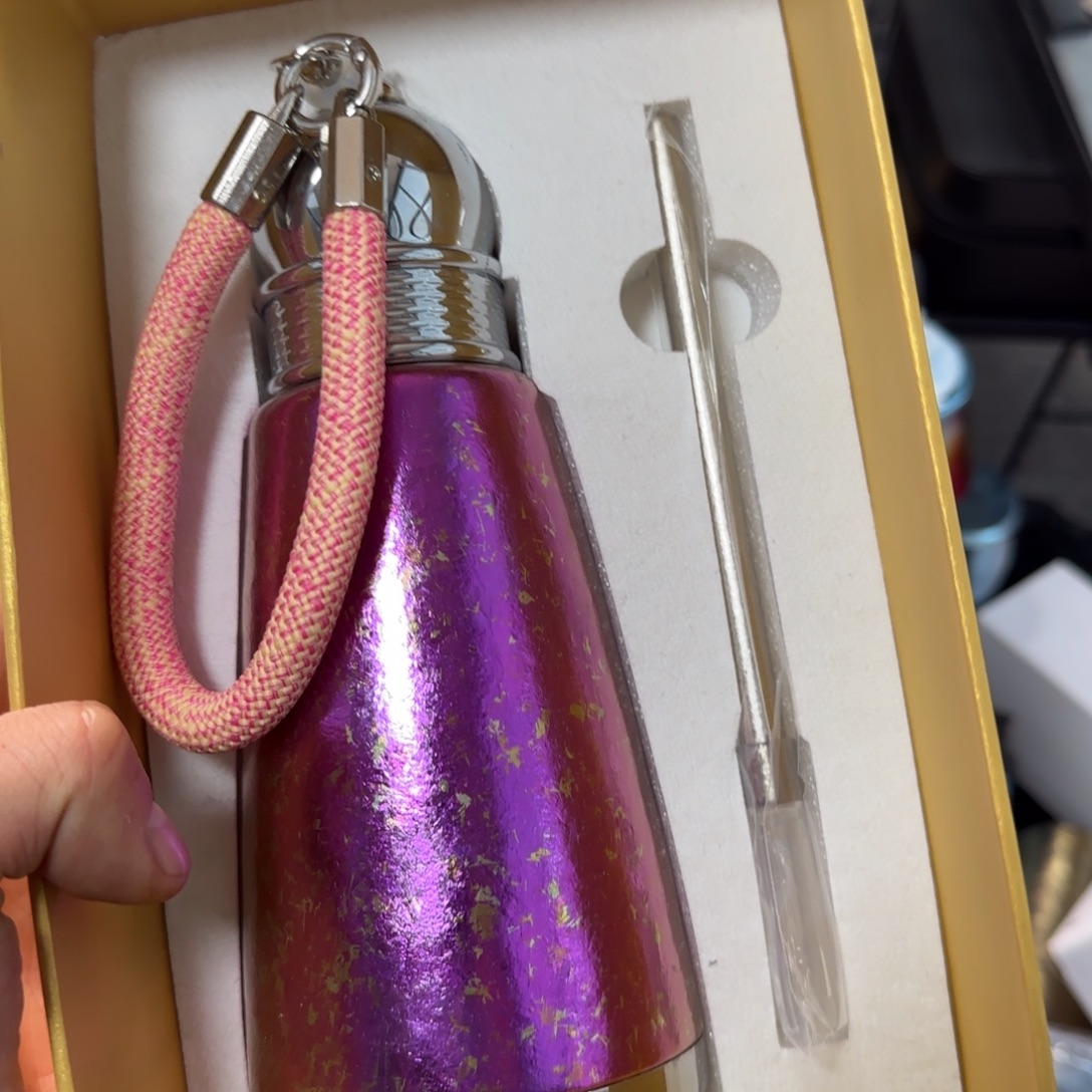 金属一个女神杯玫瑰红样品