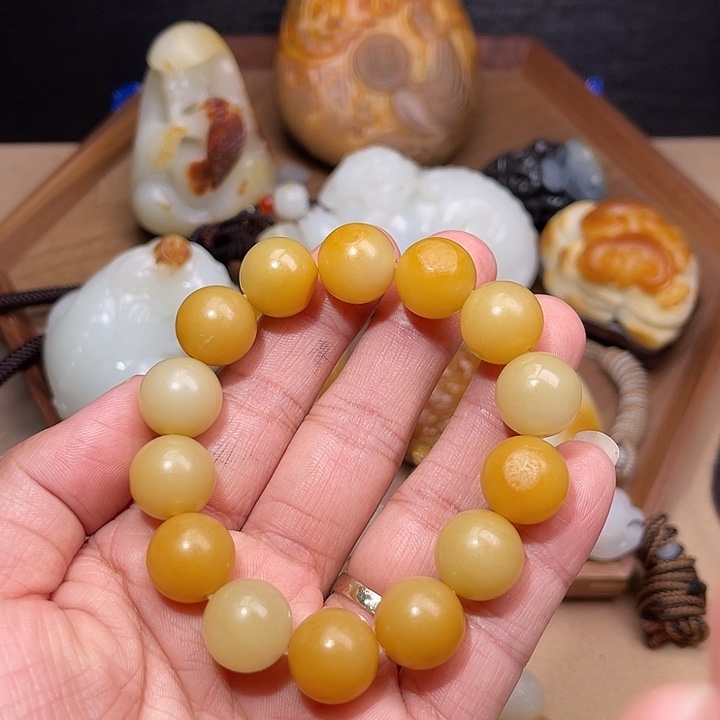 用***2和田玉未镶嵌颈饰