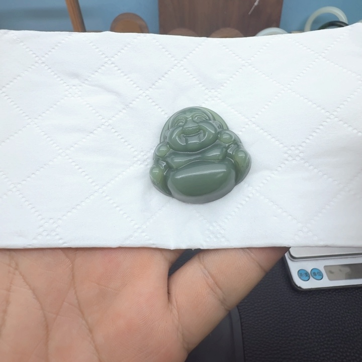 颈饰未镶嵌和田玉王*