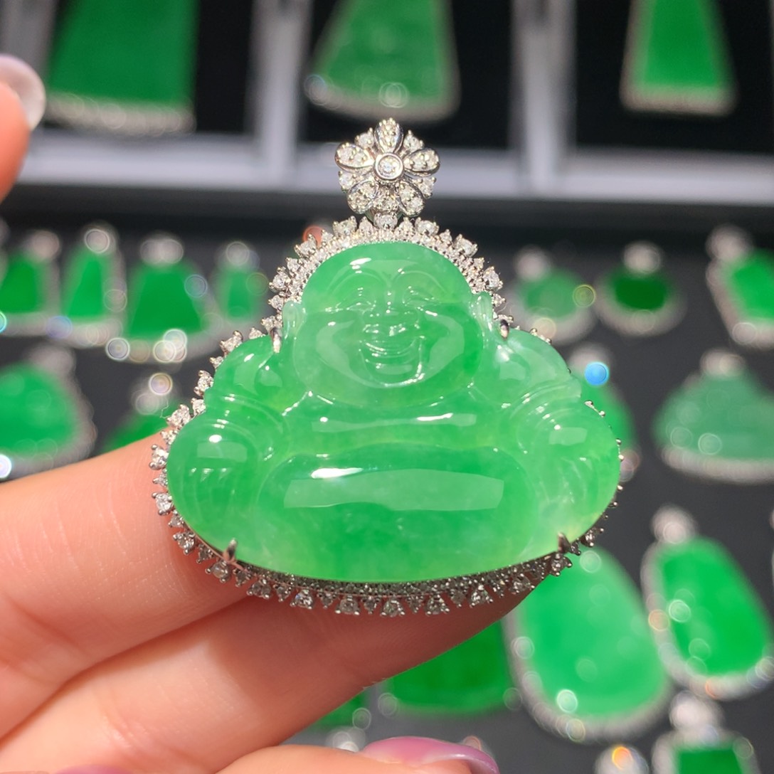 翡翠颈饰18K金镶嵌翡翠