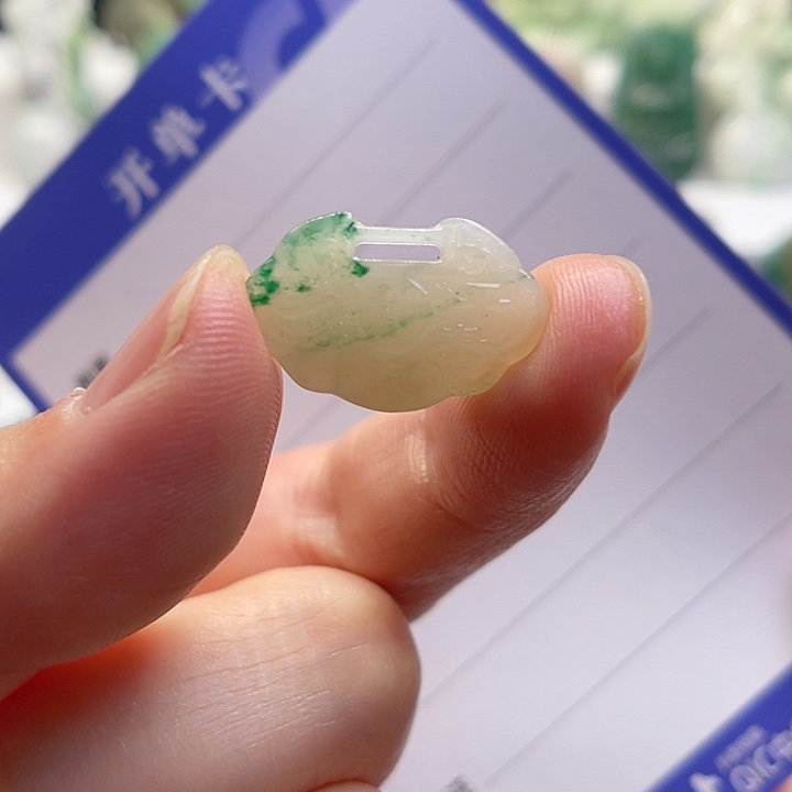 未镶嵌独山玉颈饰