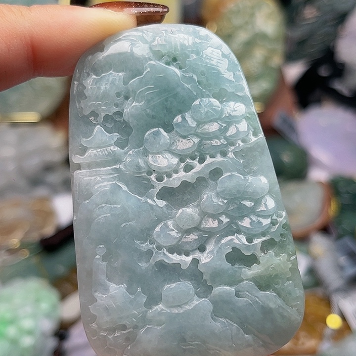 翡翠未镶嵌颈饰挂件