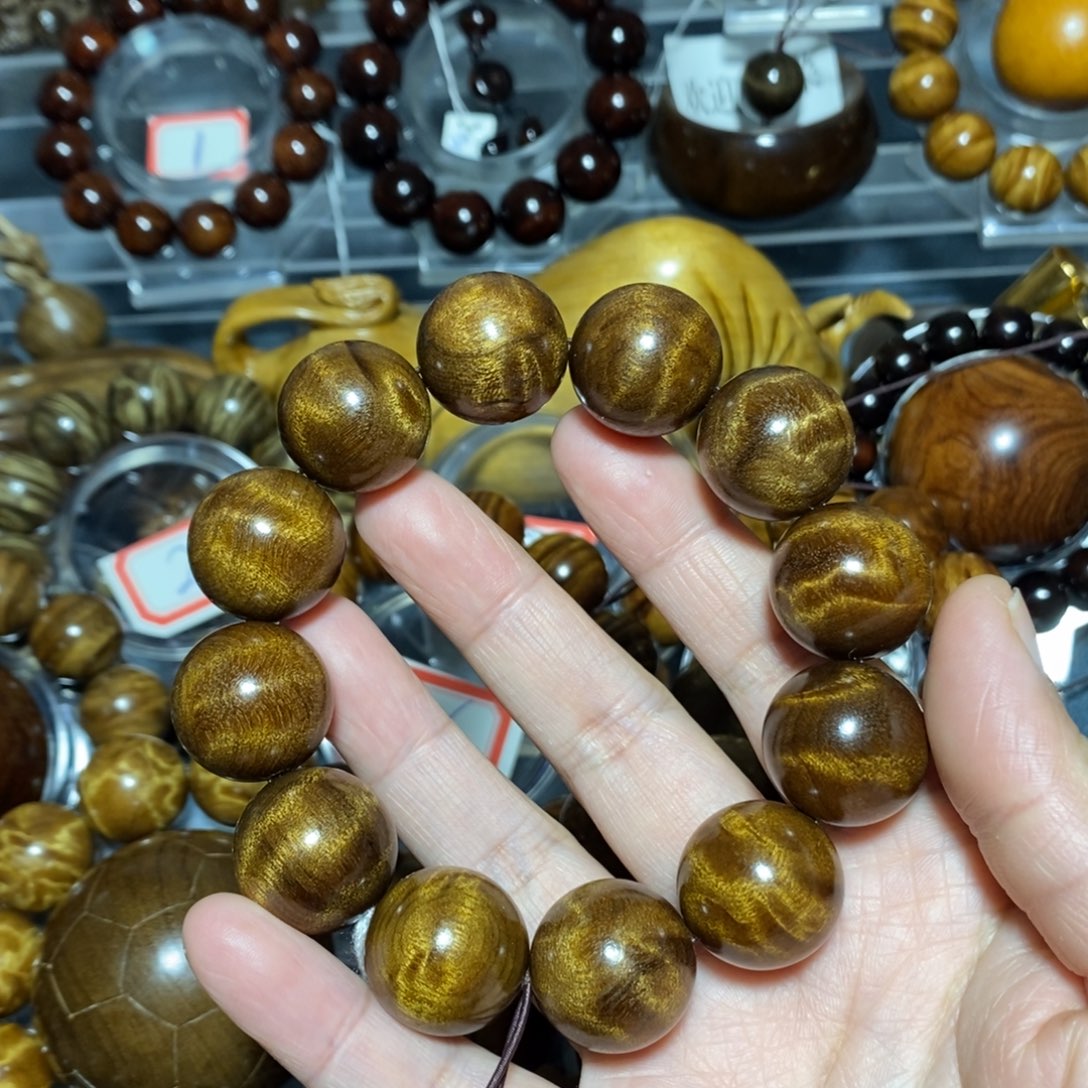 金丝楠木雕工艺品20