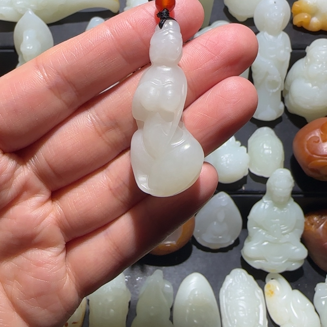 和田玉未镶嵌颈饰