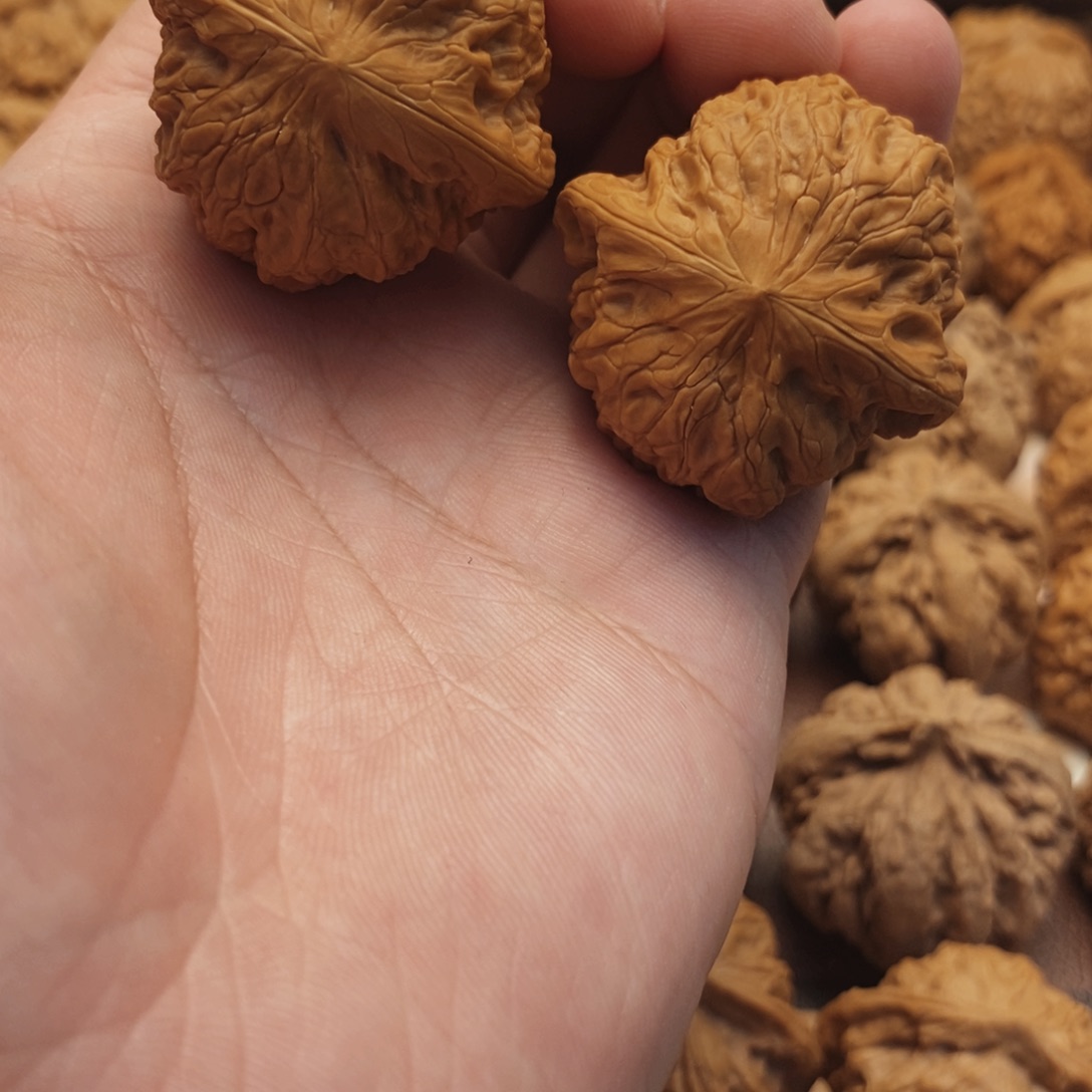 文玩核桃吊坠铁锤