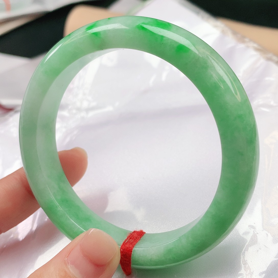 翡翠手镯未镶嵌58圈2341