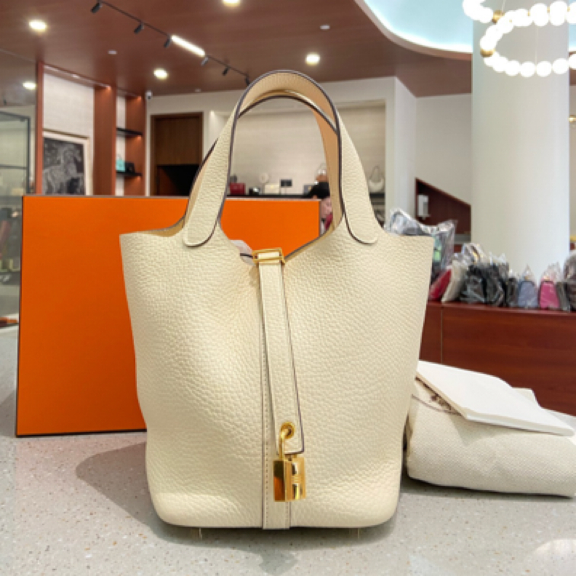 95新 Hermes/爱马仕 菜篮子18奶油白金扣/z刻