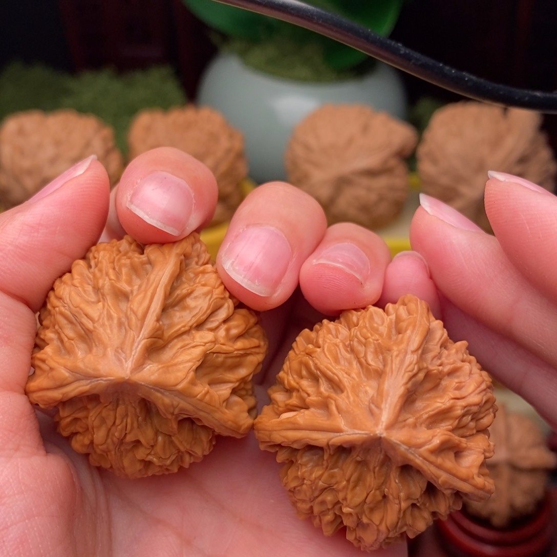 文玩核桃把件玉龙奔40