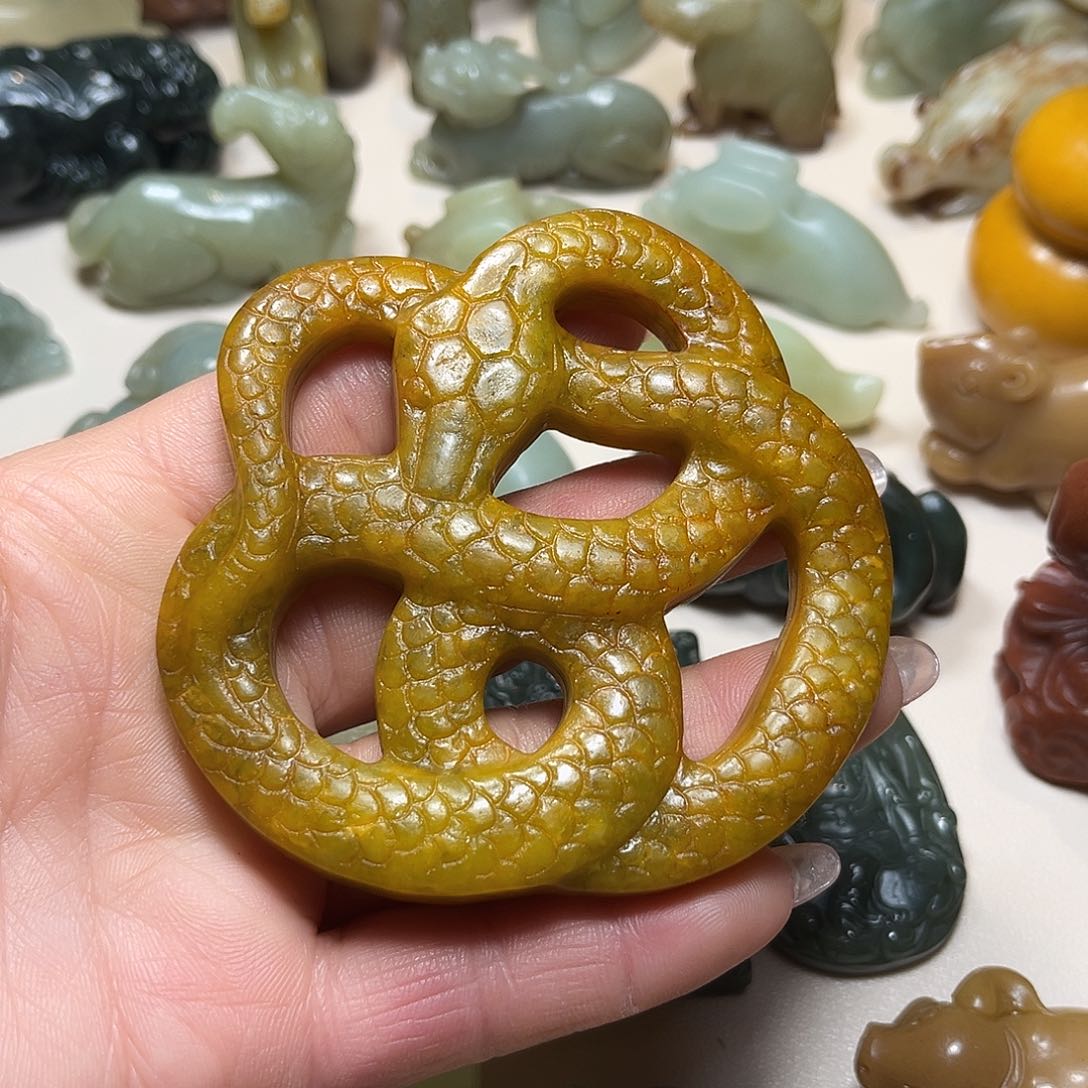 白玉菩提吊坠白玉菩提吊坠