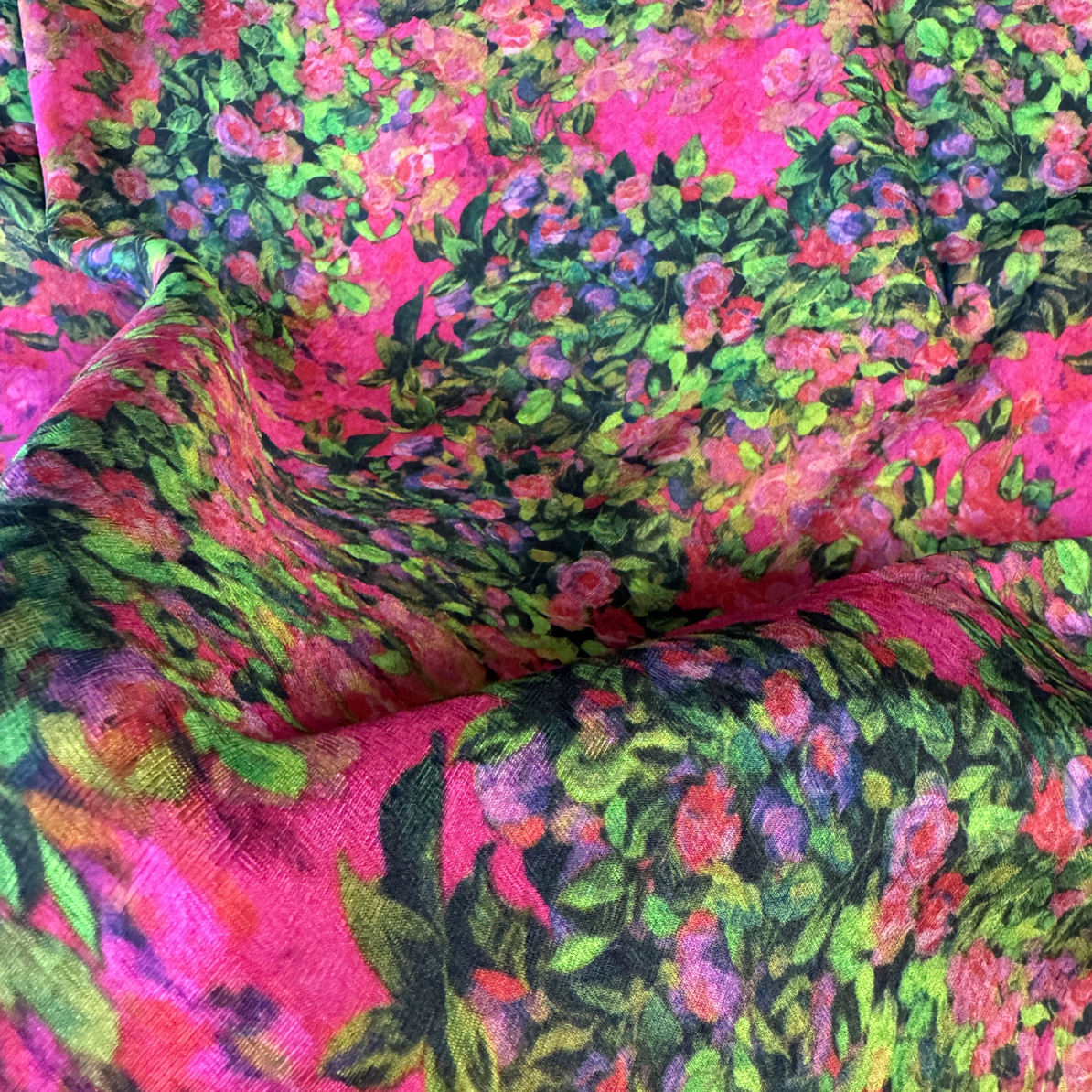 145门幅25姆米丝绸面料用于服装制作