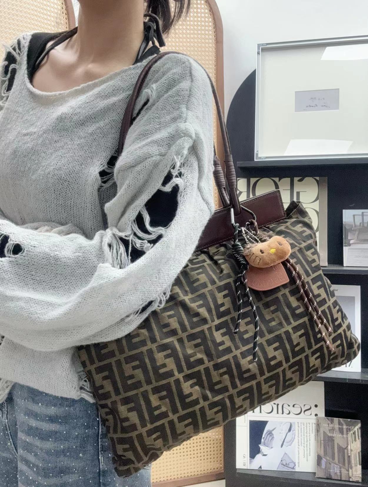 95新 FENDI/芬迪 老花托特包单肩包包 /秋境中古  1013