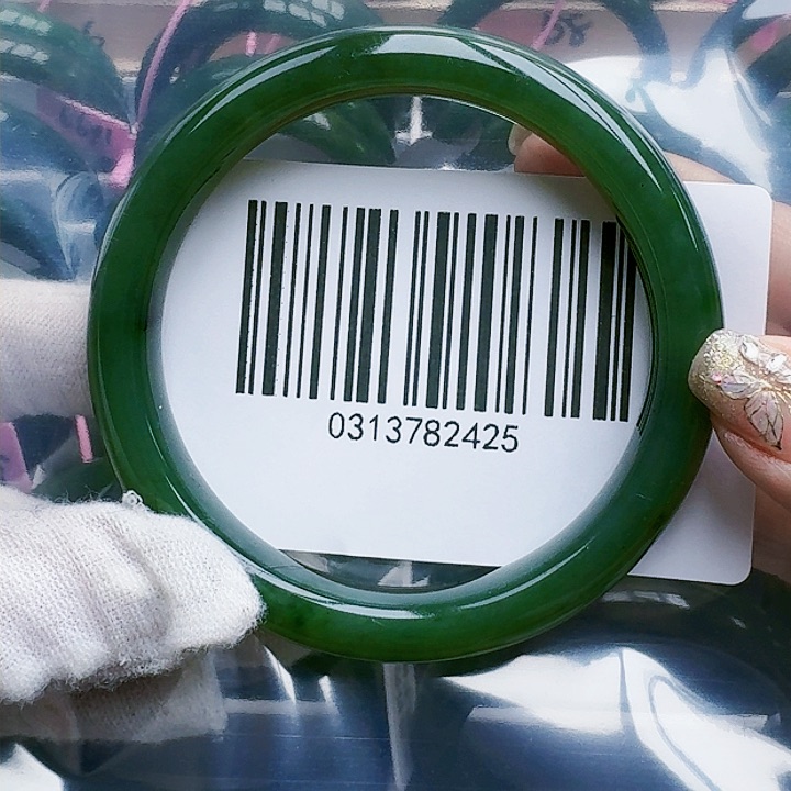 和田玉（碧玉）手镯未镶嵌6061