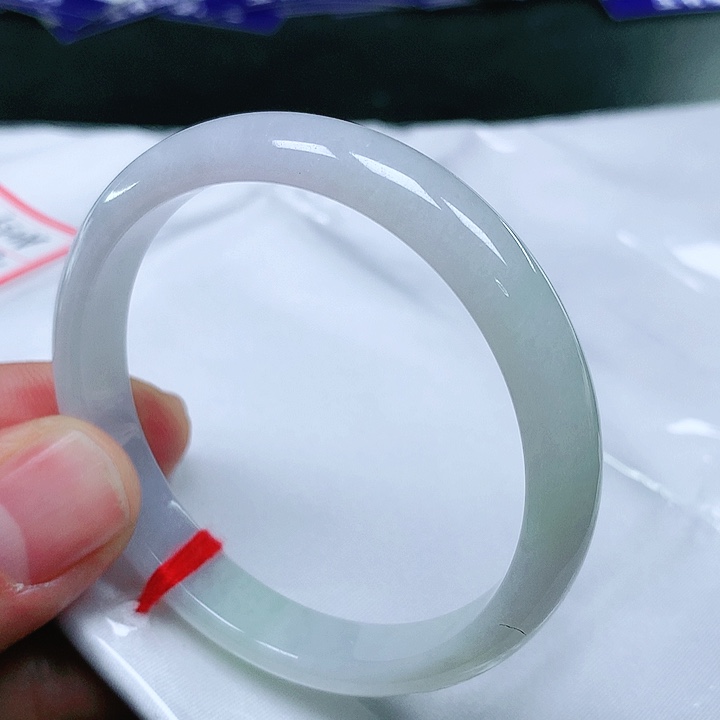 翡翠手镯（圆镯）未镶嵌翡翠手镯未镶嵌