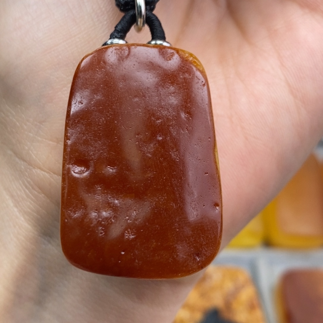 琥珀吊坠(赠链)未镶嵌