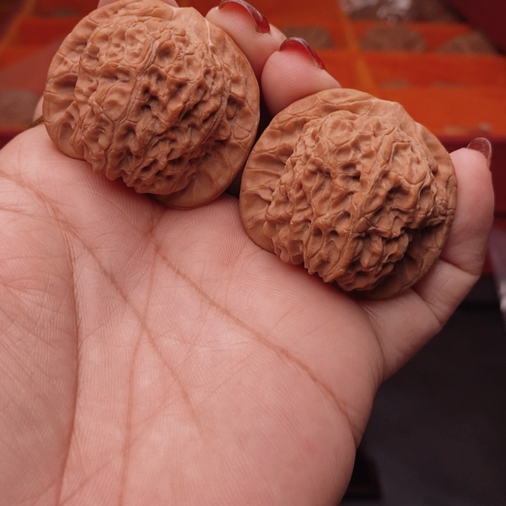把件桃核血麒麟39尺