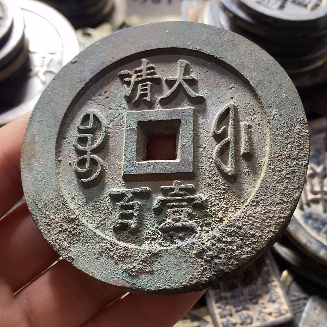 峰***人铜文创用品现代工艺品09