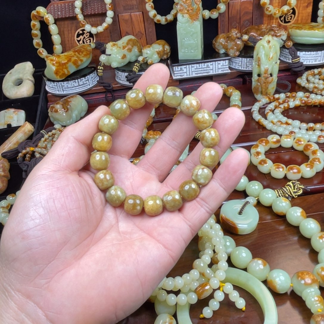 梦***影岫岩河磨玉（透闪石质玉）未镶嵌手链