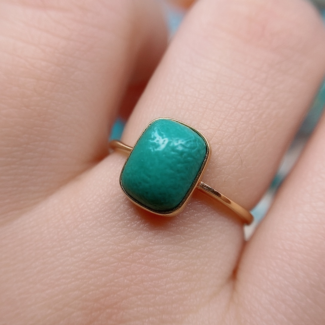 绿松石戒指18K金镶嵌