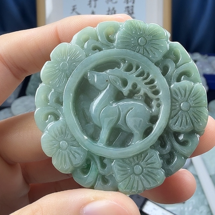 翡翠未镶嵌颈饰翡翠