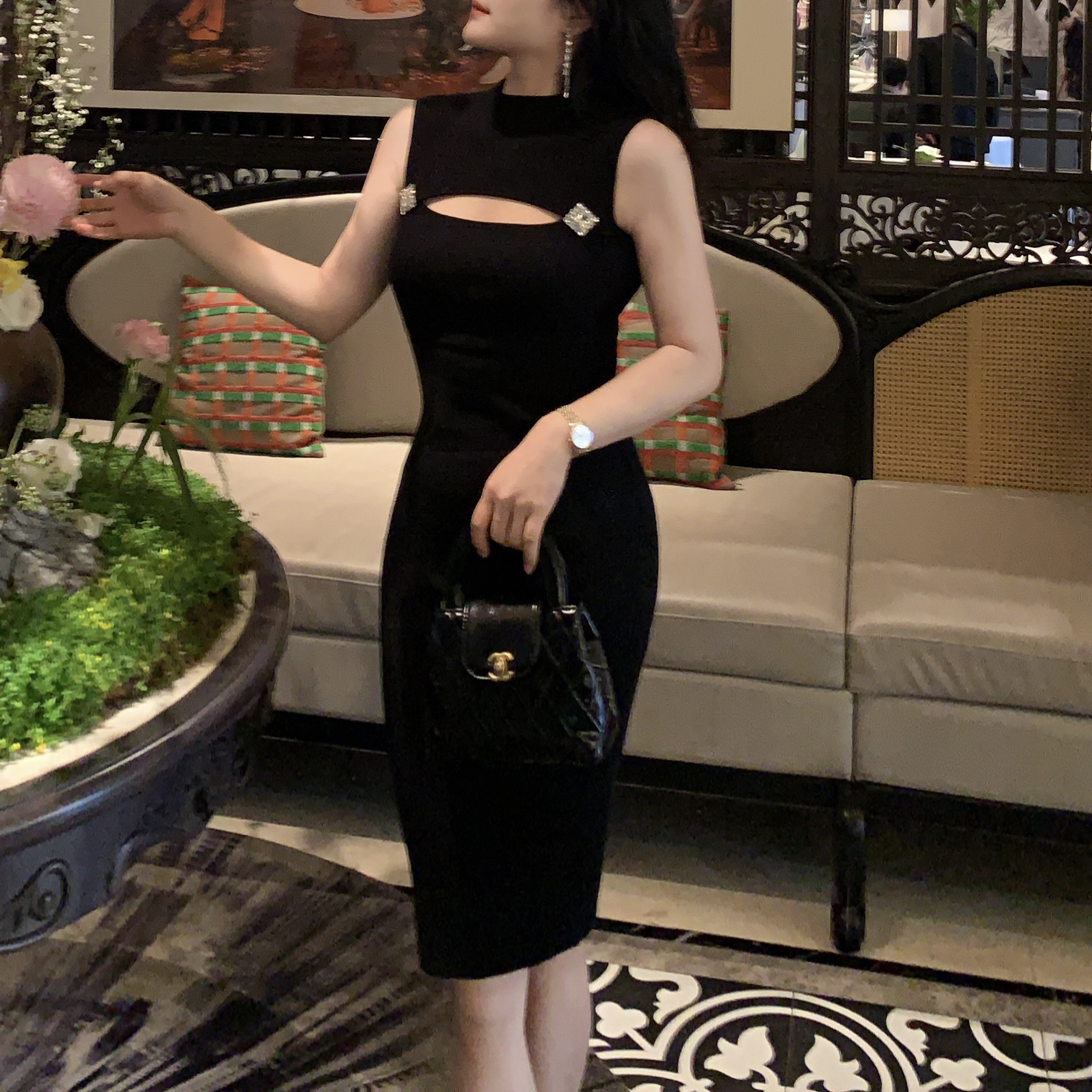 魅鹊 662 气质名媛性感镂空显瘦修身针织连衣裙